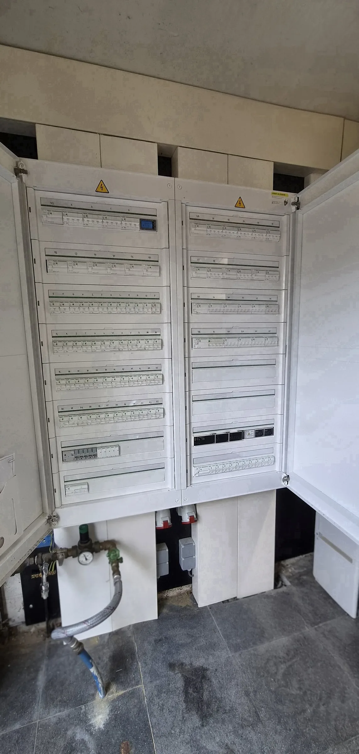 Nieuwe verdeelkast na vernieuwing door De Poorter Elektriciteitswerken